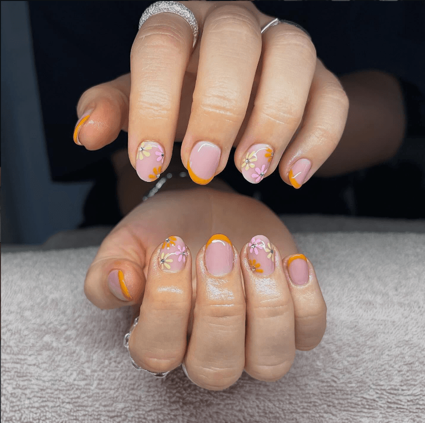Orange tips med pink blomster
